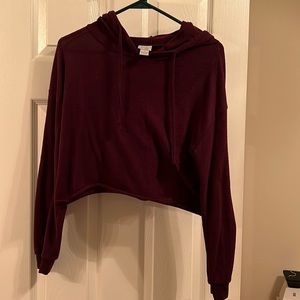 Maroon hooded crop top